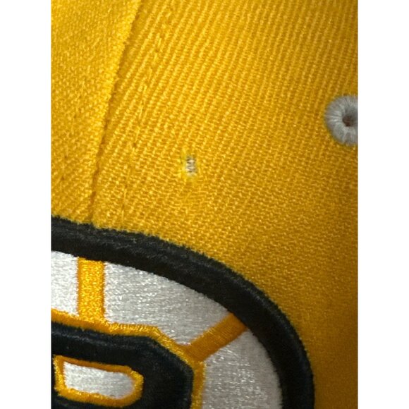 Vintage Mitchell & Ness Boston Bruins 7 1/4 Fitted Hat Gold Black Wool - Picture 9 of 9